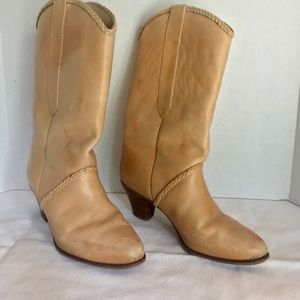 Dingo tan leather boots , lightly worn